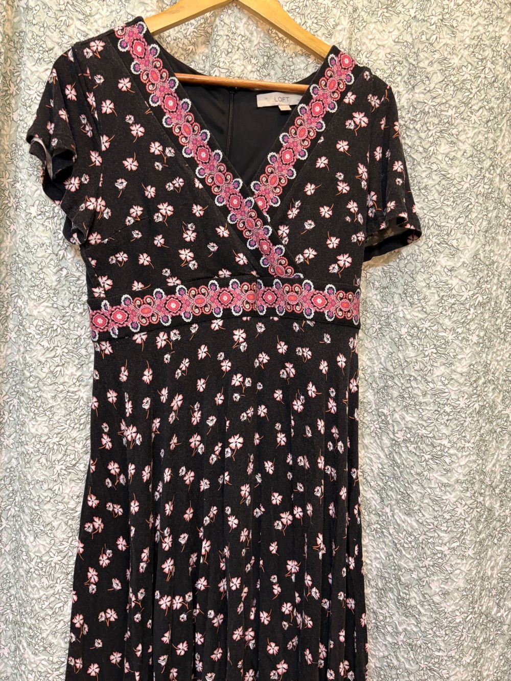 LOFT  Petite Size 8 Black Floral Wrap Dress with Pink Embroidered Trim
